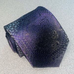 Van Heusen Ombre Black Blue Purple Men's Necktie Silk and Polyester